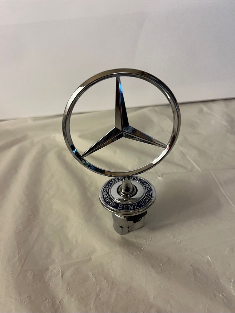 Chrome Hood Emblem Ornament - Silver Mercedes Benz open box